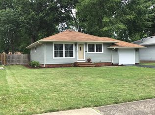 22680 Sycamore Dr, Fairview Park, OH 44126