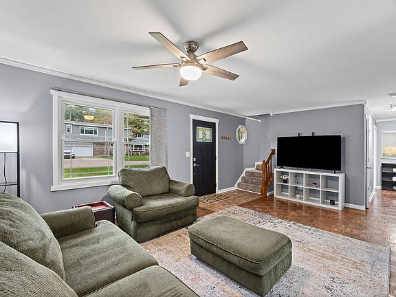 3rd image of 5216 Palm St