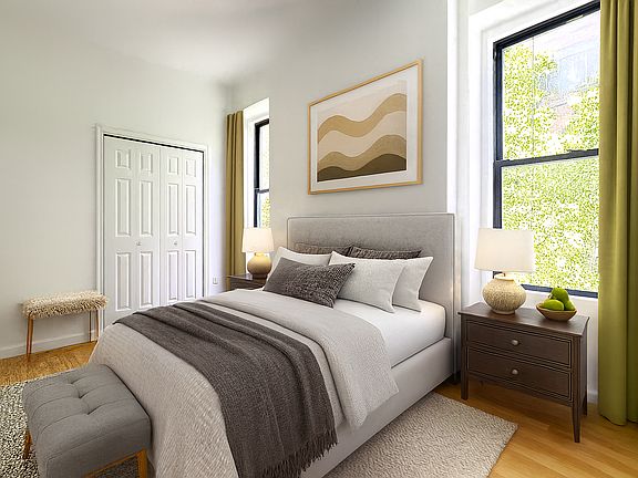 5th image of 100 W 67th St APT 3E