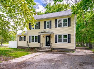 9 Schermerhorn Rd, Schenectady, NY 12306