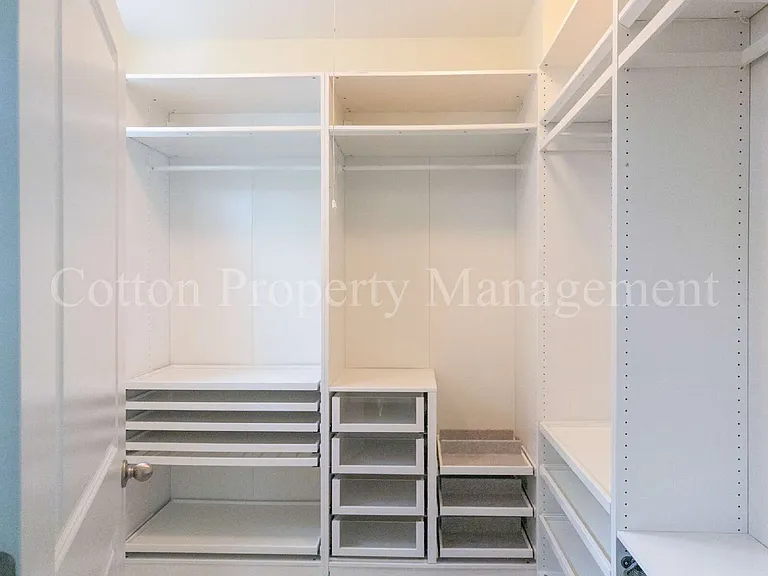 7445 Darius Dr — Photo 24