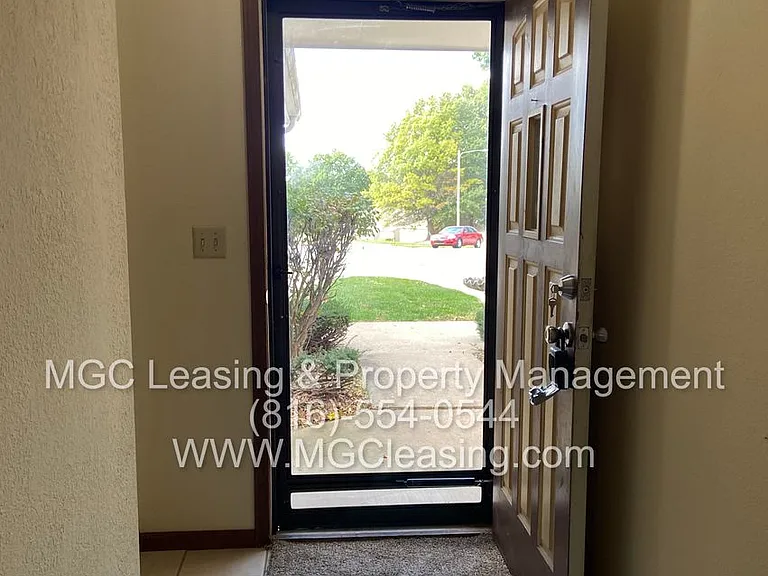 3557-3563 NE Independence Cir — Photo 9