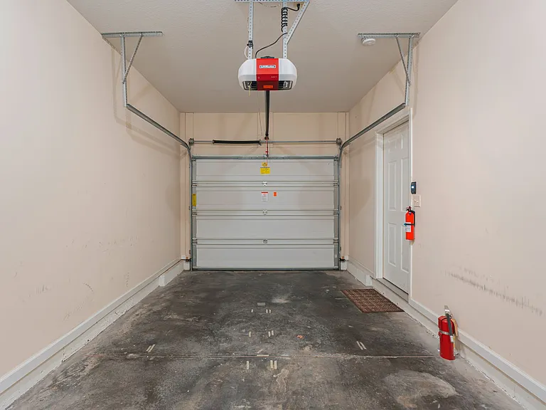 10810 Carpenter Run Ln — Photo 33