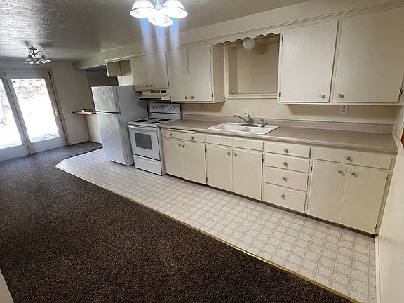 3rd image of 1202 Swisher Rd