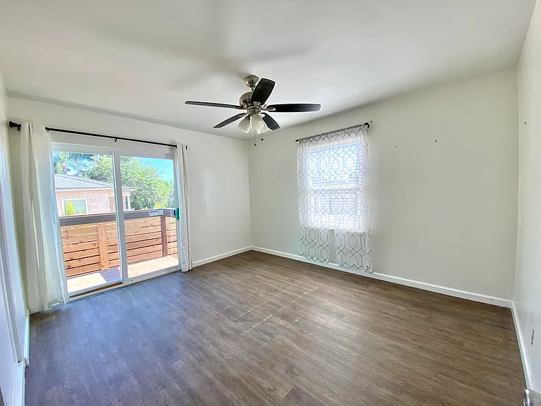 4247 Cartagena Dr — Photo 3