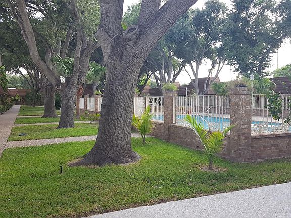 2nd image of 101 Yuma Ave APT 22