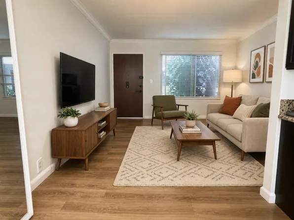 3951 Albatross St, San Diego, CA