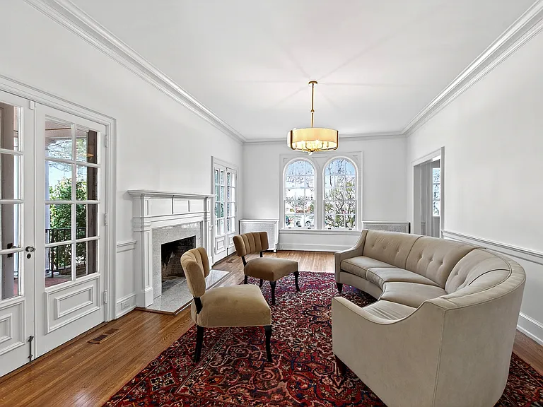 1313 College Pl — Photo 10
