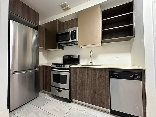 Rented by Bruma Realty LLC | media 1