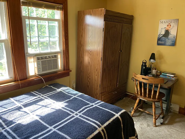 1228 N Pitt St #2 — Photo 7