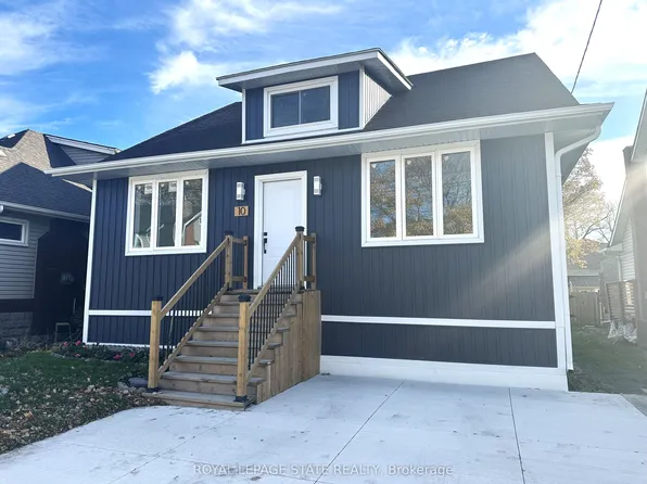 10 Comet Ave #2, Hamilton, ON L8H 7E5