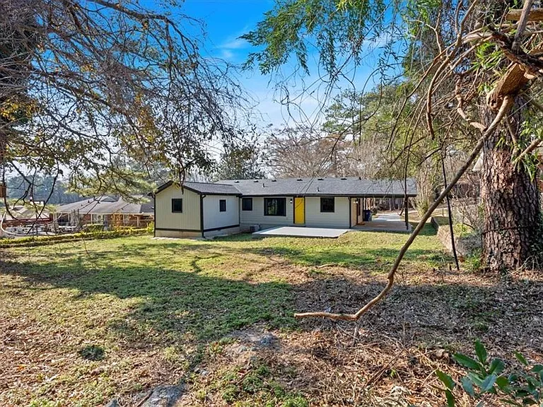2142 Cloverdale Dr SE — Photo 17