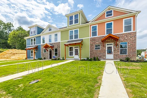 1904 Cypress Ln Photo 1