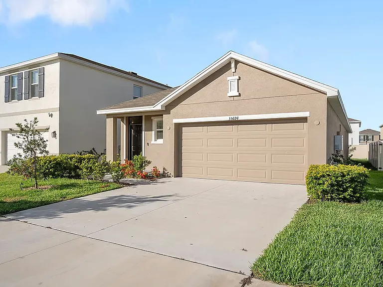 35694 Sunflower Hill Dr — Photo 1