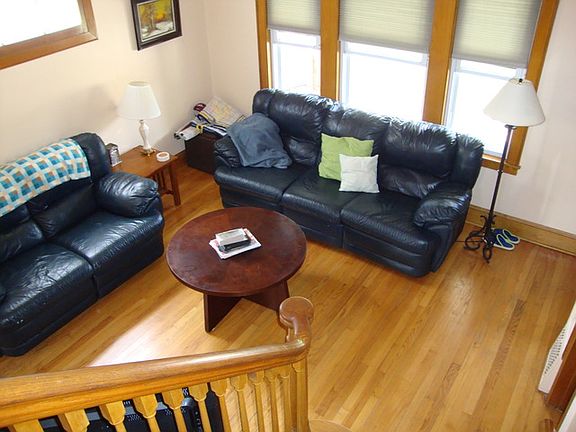 3rd image of 6425 N Sayre Ave