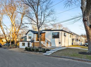 1 Knollwood Rd, Marblehead, MA 01945