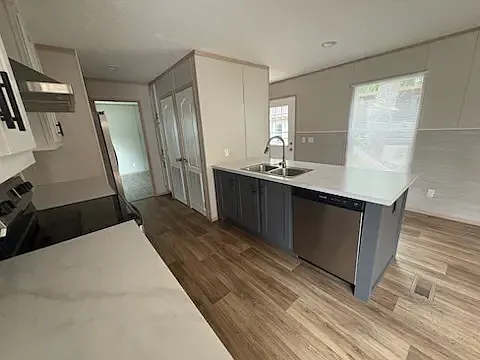 885 Fountain Cir — Photo 6