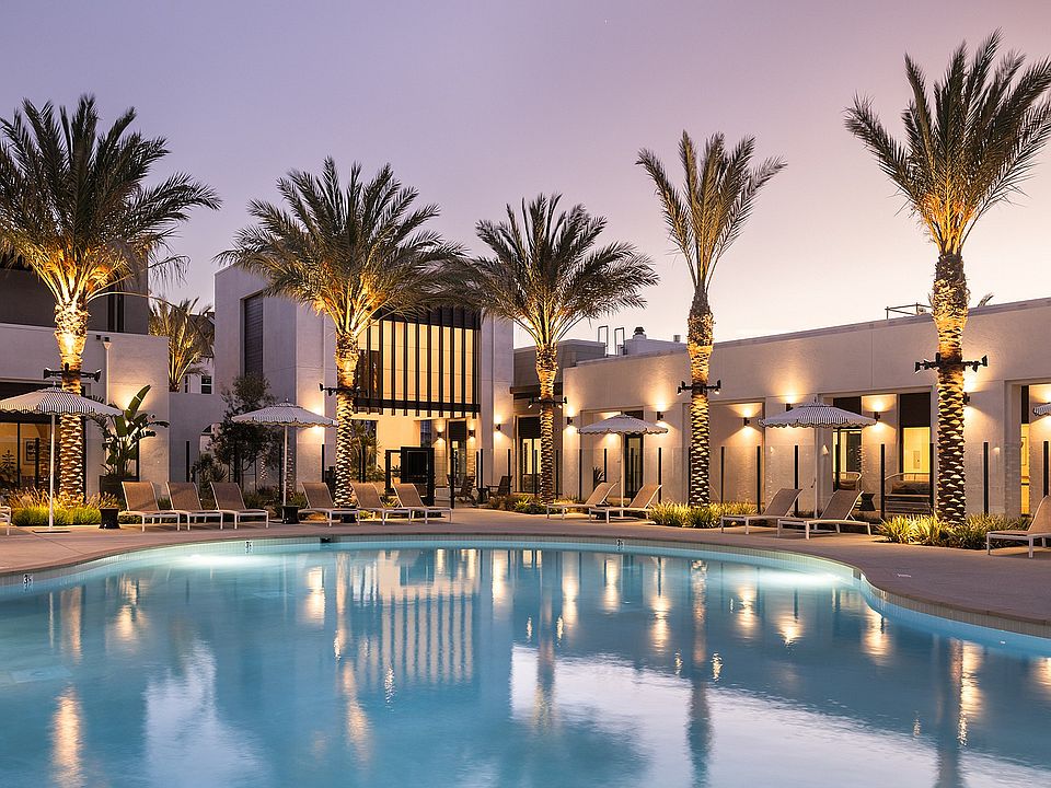 Resort-Style Pool