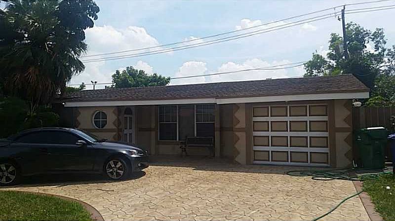 1st image of 8848 Southampton Dr