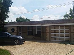 8848 Southampton Dr, Miramar, FL 33025