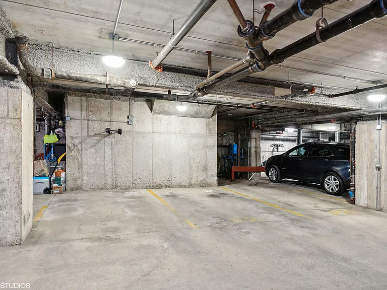 1422 N La Salle St #302 — Photo 13