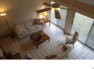 27 Goldfinch Dr, Salt point, NY 12578