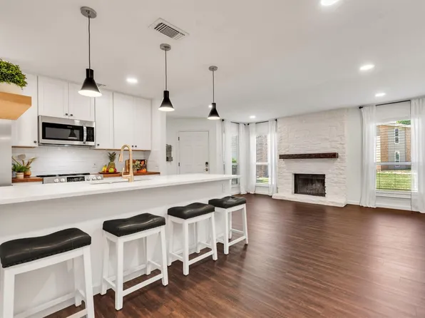 10616 Mellow Mdws APT 30A, Austin, TX 78750