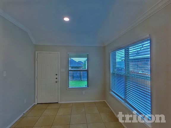4th image of 5816 Burgundy Rose Dr