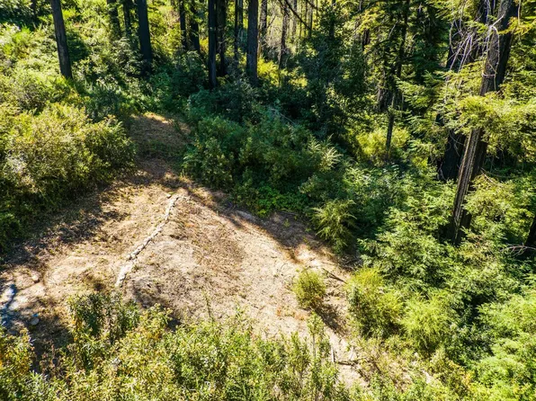 585 Robles Dr, Santa Cruz, CA 95060