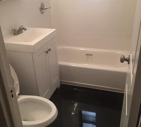 5th image of 21004 43rd Ave APT 2