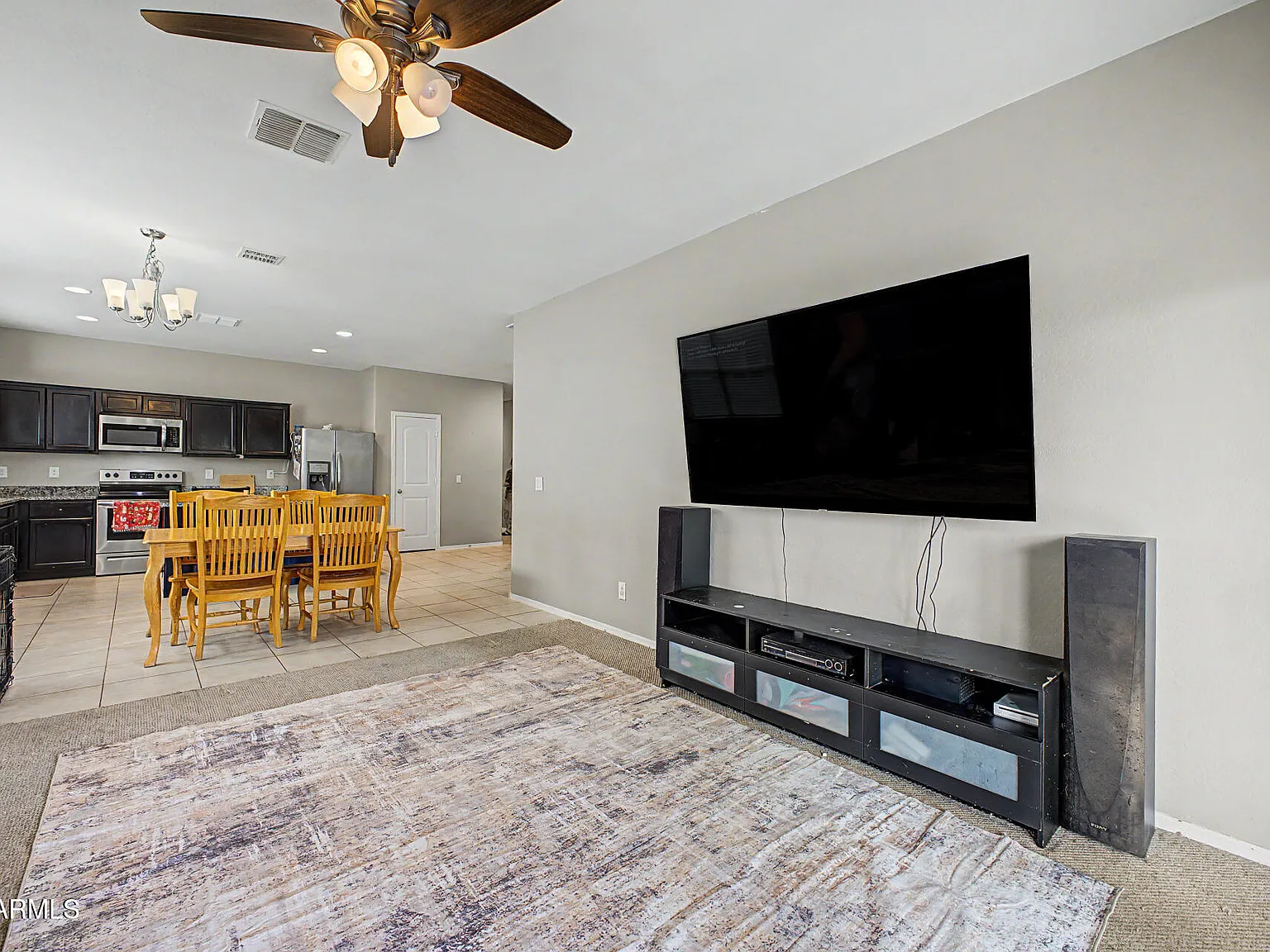 4 bed, 2.0 bath, 1554 sqft, $1,800 — Photo 3