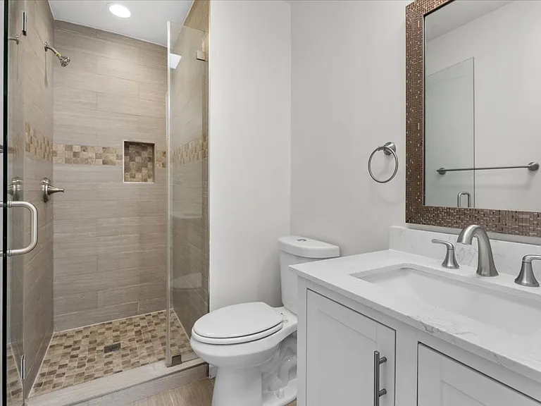 5232 Fairview Blvd — Photo 8