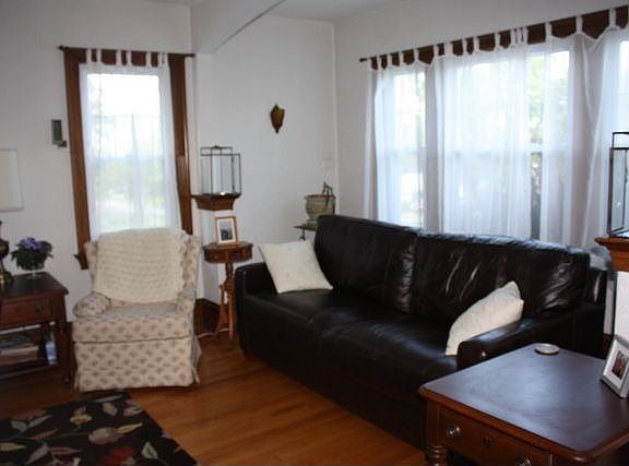 4th image of 317 Seaward Ave