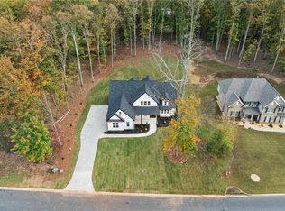 71 Saint Ives Cir, Winder, GA 30680