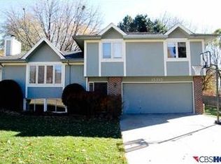 15315 Davenport Cir, Omaha, NE 68154