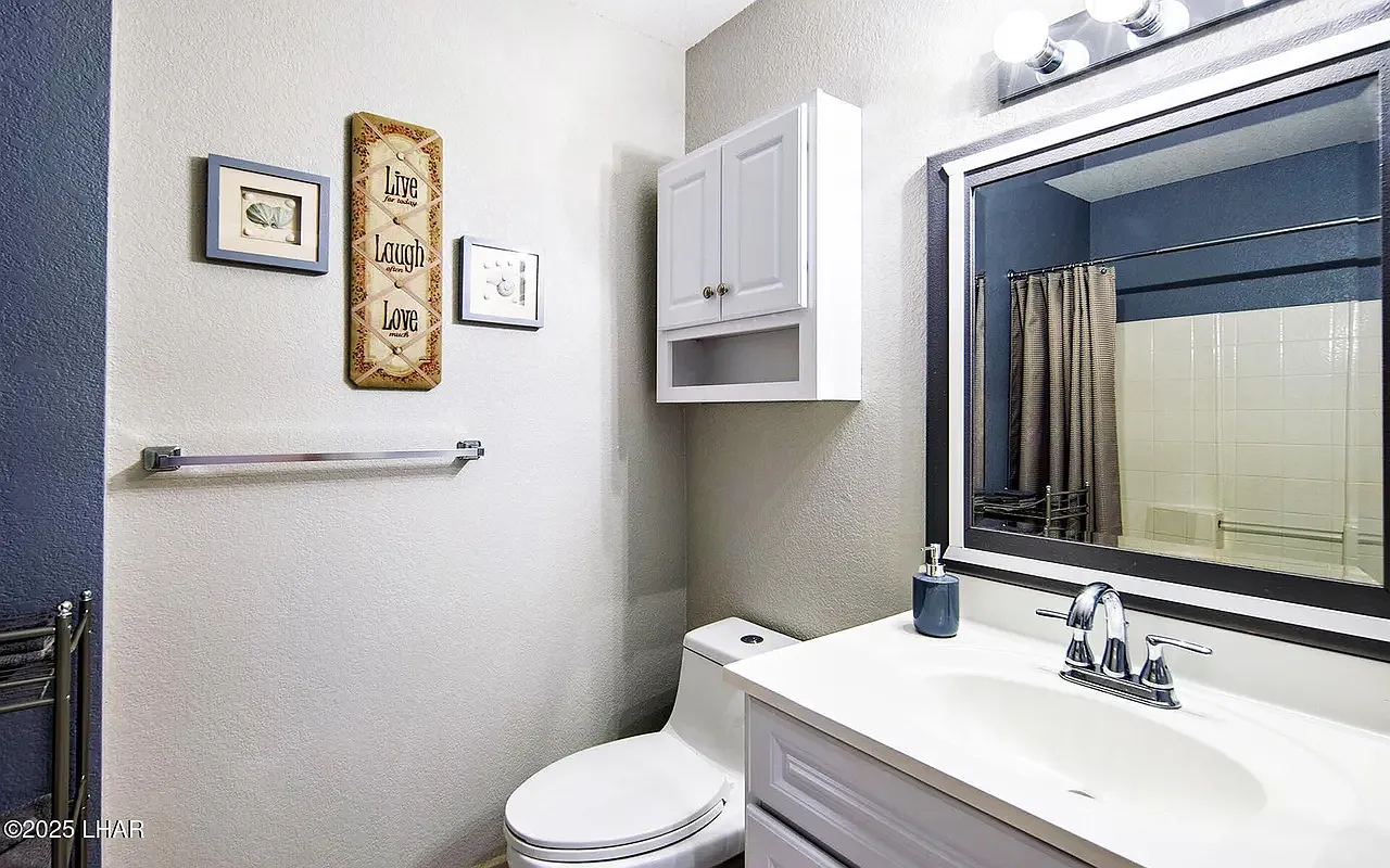 2 bed, 1027 sqft, $1,950 — Photo 4