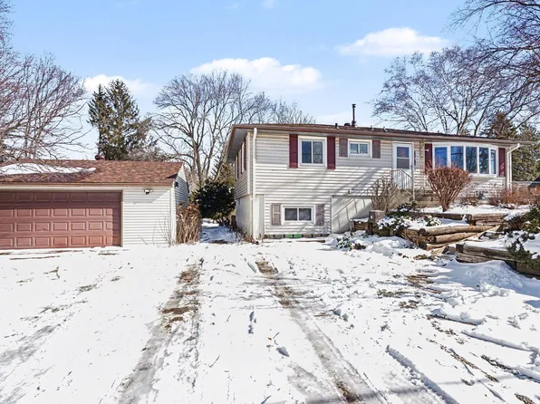 20140 Akin Rd, Farmington, MN 55024