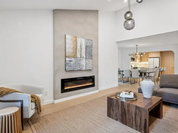 142 Mission Dr, East Palo Alto, CA 94303