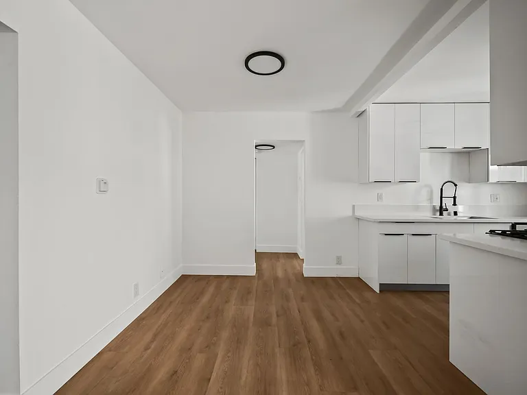 2034 S Garth Avenue Apartments — Photo 46