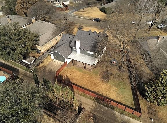 4th image of 1906 Villanova Dr