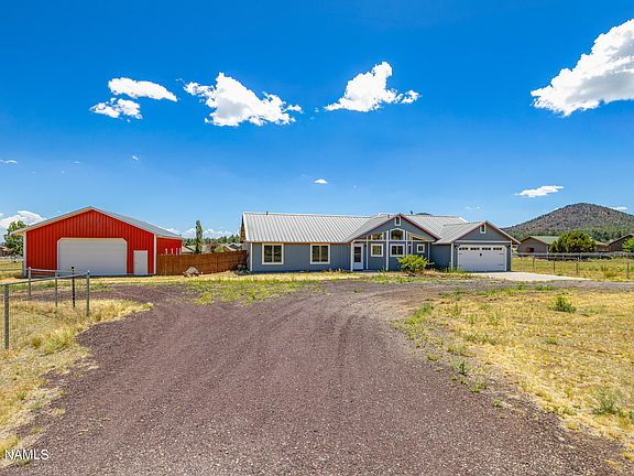 3rd image of 8400 Arroyo Trl