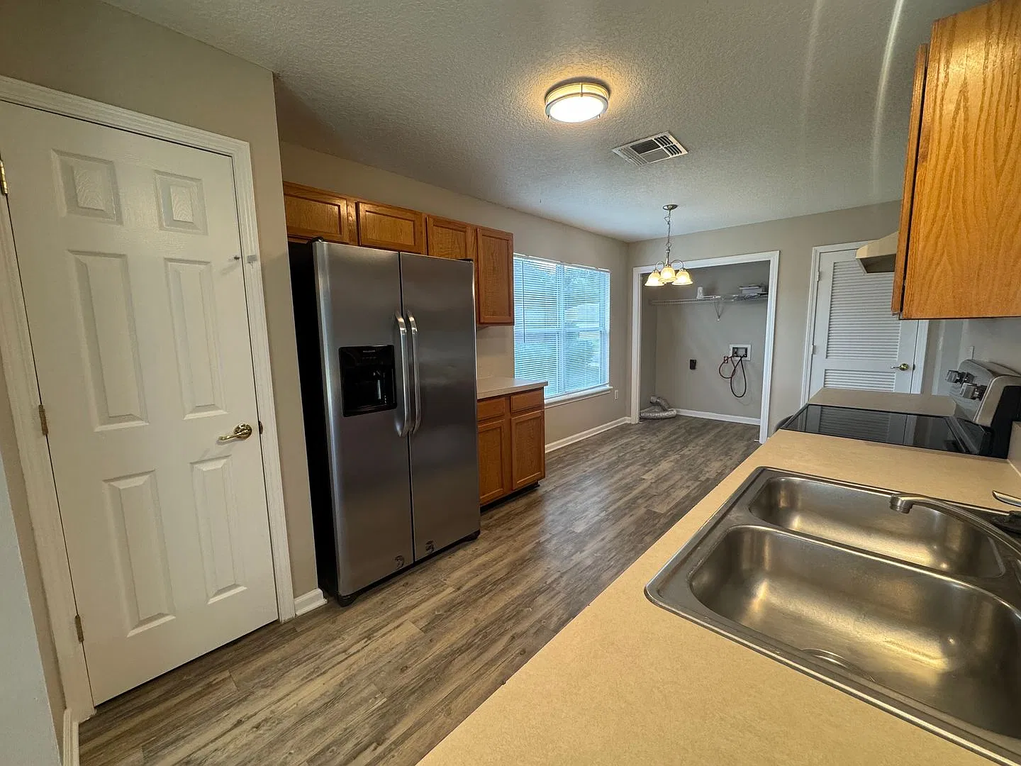4-Bedroom Brick Home in Watermill Community — Photo 4