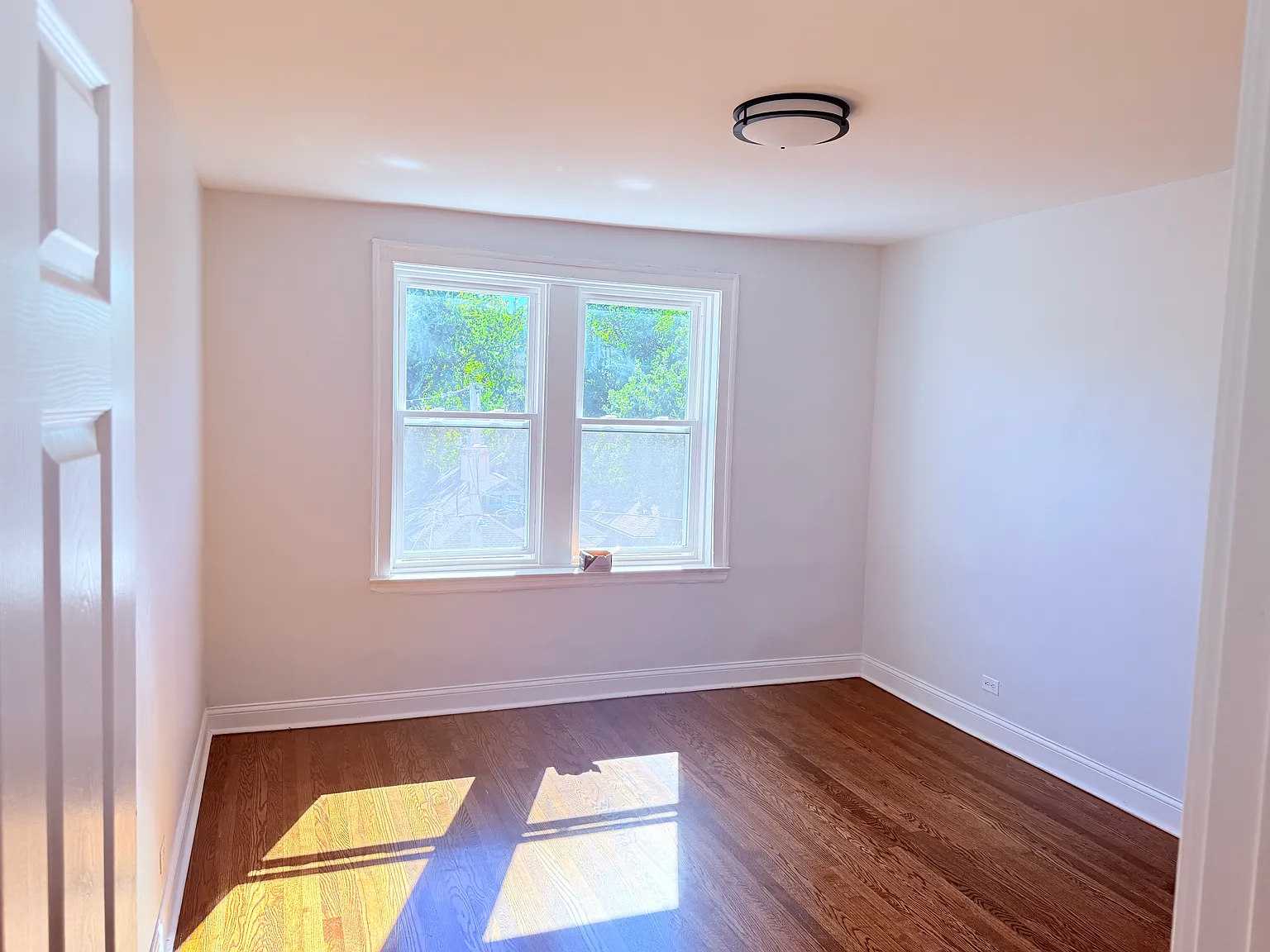 3 bed, $3,300 — Photo 2
