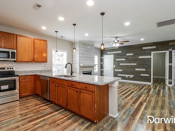 4th image of 6102 Black Willow Dr
