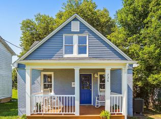736 W 11th St, Front Royal, VA 22630