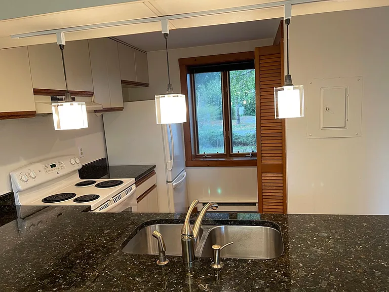 78 Independence Ct — Photo 12