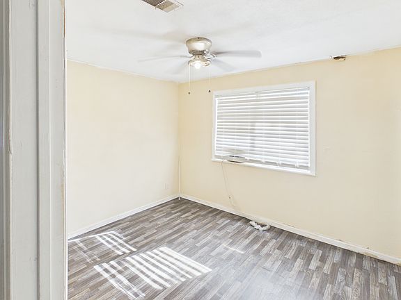 4th image of 7155 Click Dr