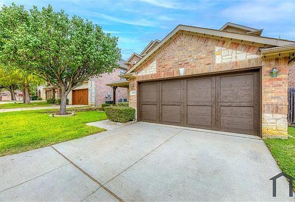 3rd image of 2409 Creek Villas Dr