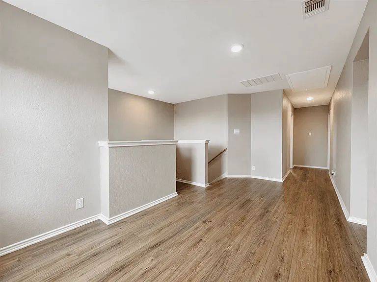 13855 Guffey Cir — Photo 3