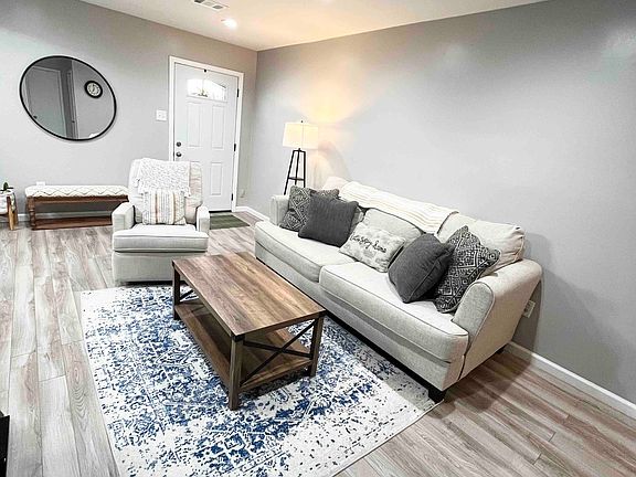 4th image of 3802 Monte Vista Pl #C